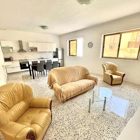 Camag Apartment - Very Close To Airport Birżebbuġa Kültér fotó