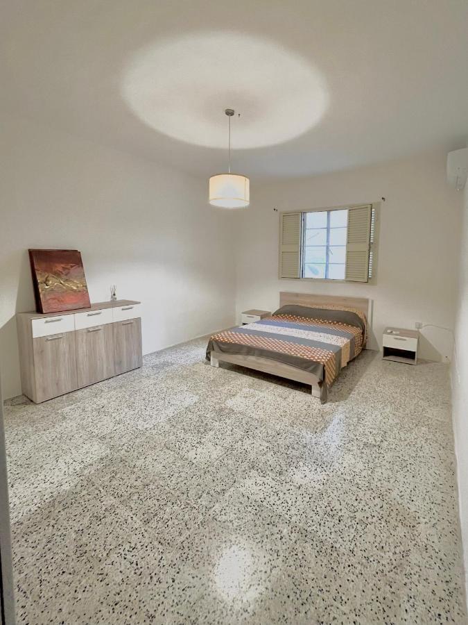Camag Apartment - Very Close To Airport Birżebbuġa Kültér fotó
